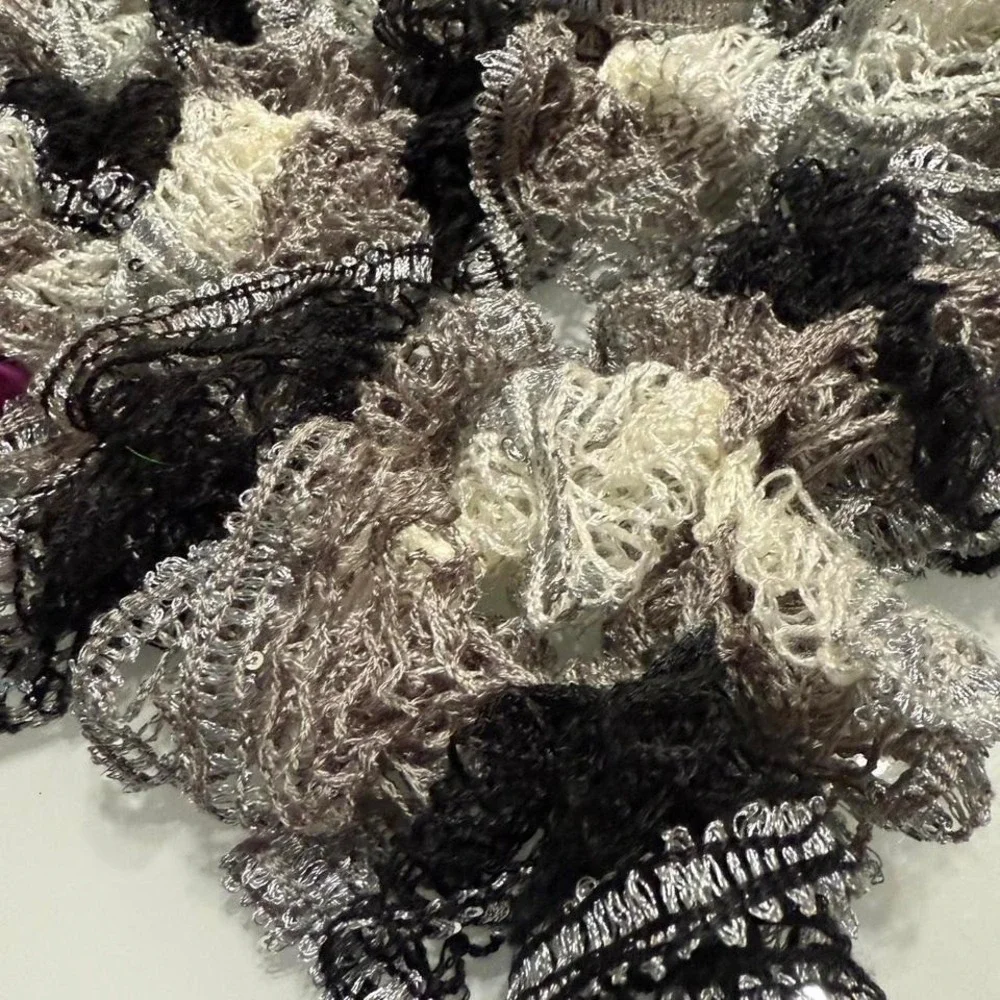 ✨ Handmade Ruffle Lace Scarf — 56